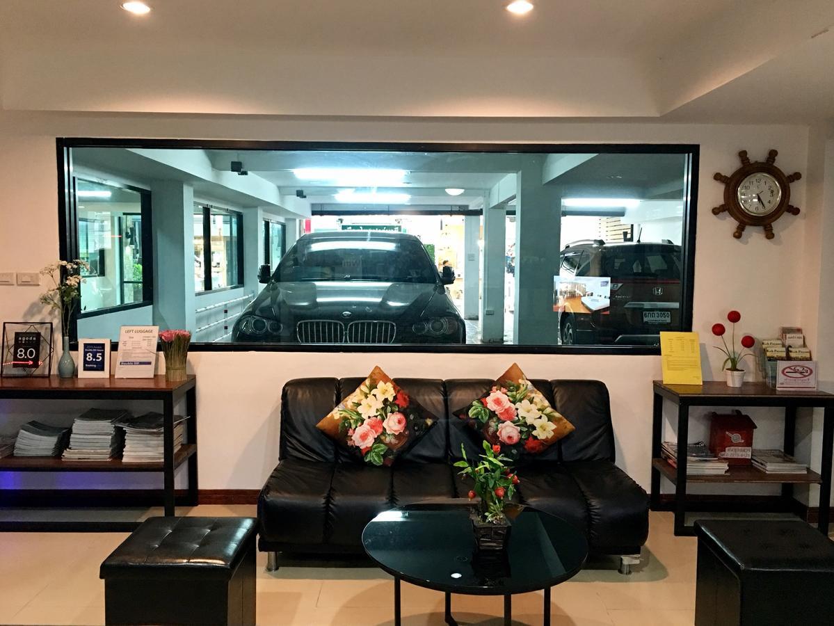 Double Dd House At Mrt Sutthisarn Bangkok Buitenkant foto