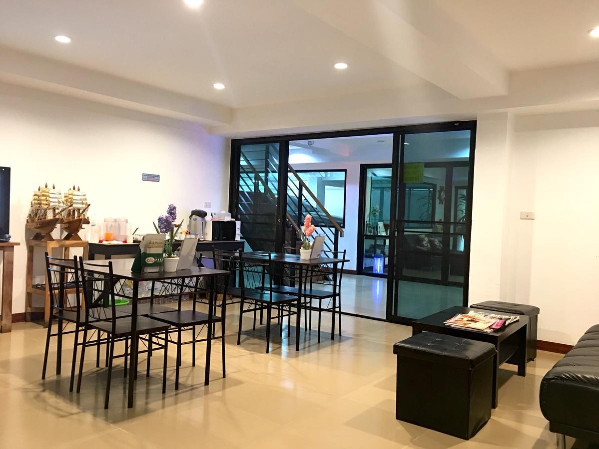 Double Dd House At Mrt Sutthisarn Bangkok Buitenkant foto
